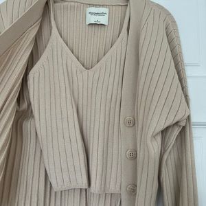 Abercrombie Cream Ribbed Tank & Cardigan Set